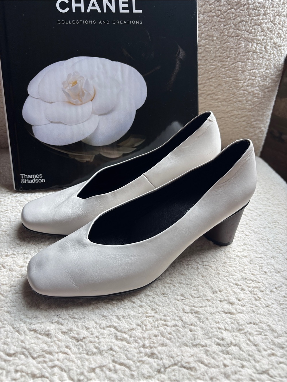 Jefferey Campbell, White Lamb Leather Low Heel Pumps - Picture 3 of 7
